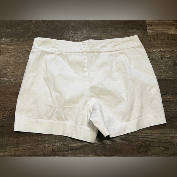 Lilly Pulitzer New without tags White Shorts with Gold Buttons - Picture 5 of 8